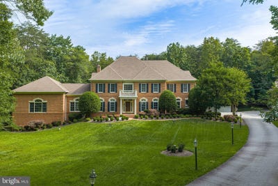 /international/us/8261-roseland-drive-fairfax-station-va-110108873764/