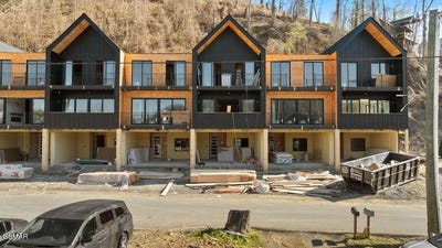 /international/us/215-circle-drive-gatlinburg-tn-110106734853/