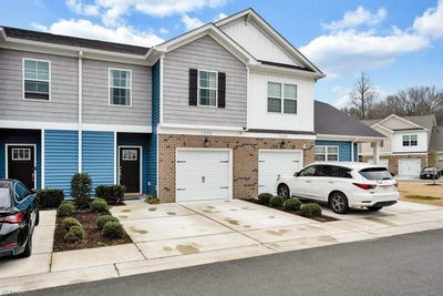 /international/us/1233-parkley-drive-chesapeake-va-110120796278/