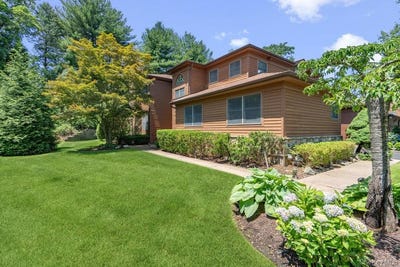 /international/us/43-hunt-drive-jericho-ny-110105393075/