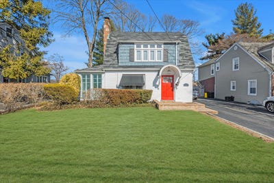/international/us/18-woodbury-way-syosset-ny-110098298518/