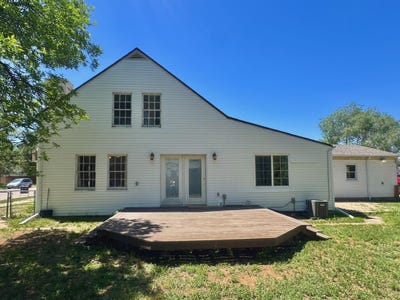 /international/us/1710-albany-avenue-hot-springs-sd-110107351718/
