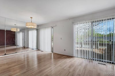 /international/us/1503-birnamwood-trail-drive-ballwin-mn-110107260920/