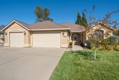 /international/us/1547-saint-andrews-drive-redding-ca-110110258222/