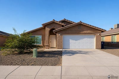 /international/us/7575-e-45-st-yuma-az-110108280419/