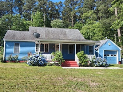 /international/us/24008-bennett-st-parksley-va-110106588349/