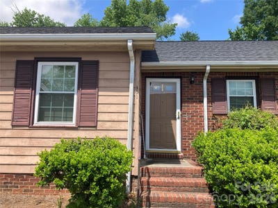 /international/us/1300-larchmont-place-salisbury-nc-110107700121/