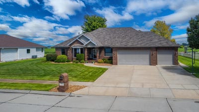 /international/us/461-s-deer-creek-place-columbus-ne-110119672227/