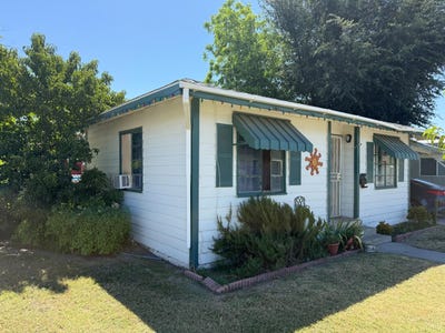 /international/us/1425-letts-avenue-corcoran-ca-110108139544/