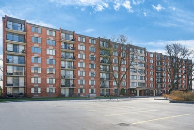 /international/us/2000-saint-regis-drive-lombard-il-110107243170/