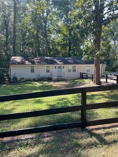 /international/us/131-fox-place-canton-ga-110087966340/
