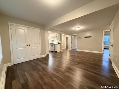 /international/us/415-school-street-putnam-ct-110108986348/