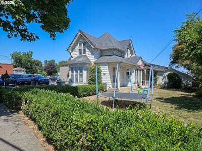/international/us/353-smith-st-harrisburg-or-110101295561/?lang=en