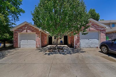 /international/us/1201-village-garden-drive-azle-tx-110097358873/