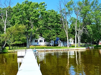 /international/us/w17553-7-e-sprang-rd-curtis-mi-110107910449/