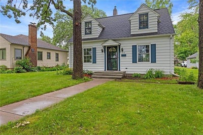 /international/us/332-riverside-drive-ne-saint-cloud-mn-110100343183/