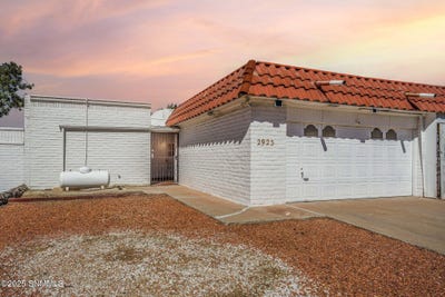 /international/us/2925-valle-vista-las-cruces-nm-110103168467/