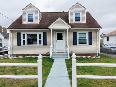 /international/us/220-shawmut-avenue-central-falls-ri-110107458762/