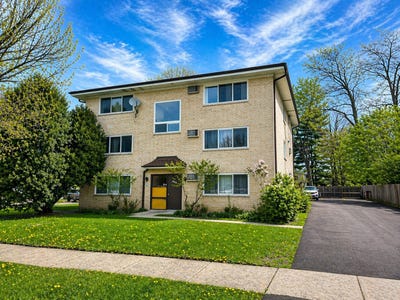 /international/us/269-7th-street-wheeling-il-110107475358/