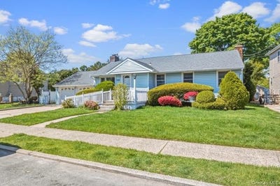 /international/us/168-lenox-avenue-uniondale-ny-110109182472/
