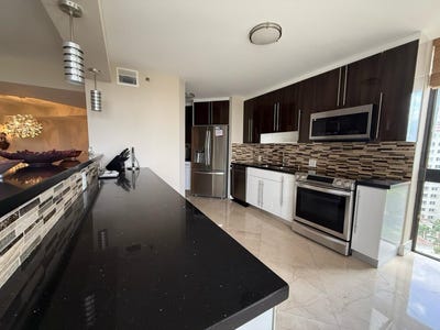 /international/us/20185-e-country-club-drive-aventura-fl-110106476687/