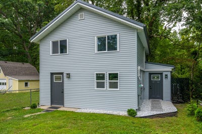 /international/us/411-paw-paw-avenue-watervliet-mi-110109643089/