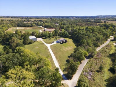 /international/us/940-s-old-riverdale-road-nixa-mo-110120147762/