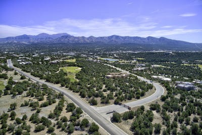 /international/us/2-broken-arrow-place-sandia-park-nm-110108014772/