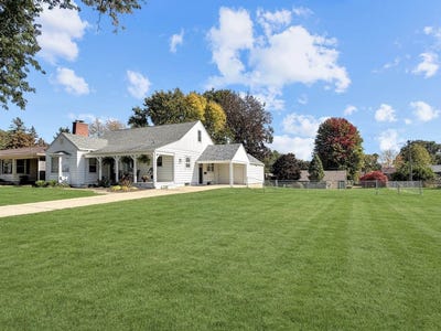 /international/us/1103-south-park-boulevard-freeport-il-110120557614/