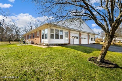 /international/us/136-a-azalea-drive-whiting-nj-110106767299/