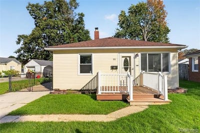 /international/us/88-potter-drive-belleville-mi-110120459790/