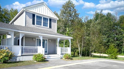 /international/us/1-coastal-wood-drive-kennebunk-me-110108337260/