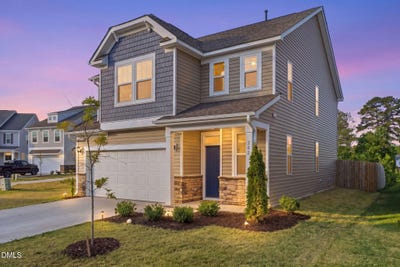 /international/us/202-burford-way-angier-nc-110107734703/