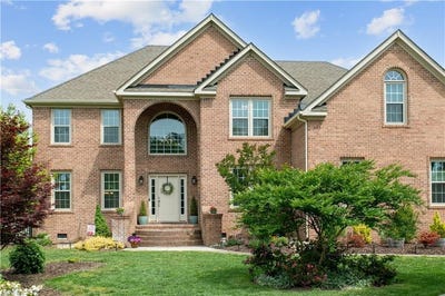 /international/us/800-wakedale-arch-chesapeake-va-110107764334/