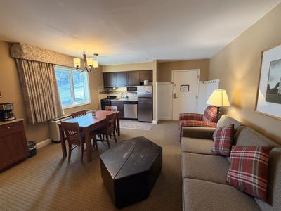 /international/us/102-qtr-4-grand-summit-way-dover-vt-110105353524/
