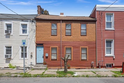 /international/us/87-ida-street-troy-ny-110101075472/?lang=it