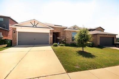 /international/us/1941-hollywood-drive-seagoville-tx-110100872872/