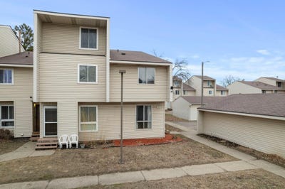 /international/us/5648-brookdale-drive-n-brooklyn-park-mn-110107392815/