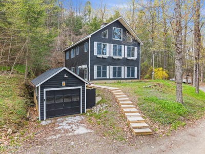 /international/us/105-mcnamee-road-canaan-ny-110109395715/