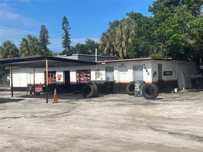 /international/us/1606-9th-street-w-bradenton-fl-110108110173/