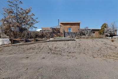 /international/us/604-w-sanchez-street-espanola-nm-110104194421/