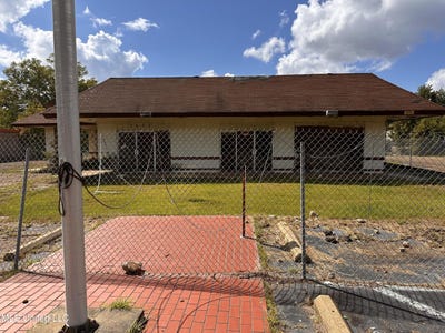 /international/us/2435-livingston-road-jackson-ms-110102440827/