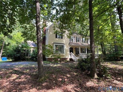 /international/us/13307-queensgate-road-chesterfield-va-110109010837/