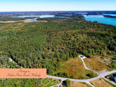 /international/us/229-230-ficketts-point-road-milbridge-me-110110380101/
