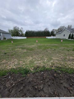 /international/us/25233-town-center-circle-channahon-il-110107346352/