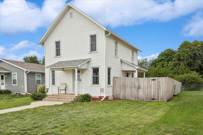 /international/us/302-w-linn-st-lonetree-ia-110108251038/