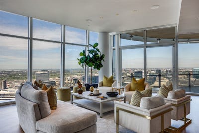 /international/us/1918-olive-street-dallas-tx-110120488303/