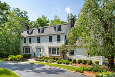 /international/us/16-pilgrim-lane-weston-ct-110108220329/