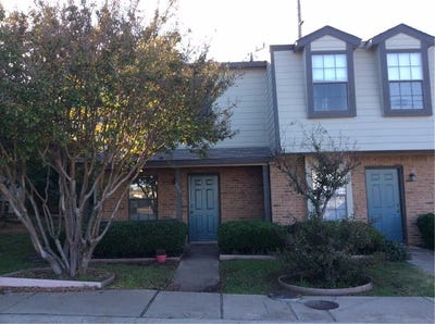 /international/us/852-w-collins-street-denton-tx-110108696377/