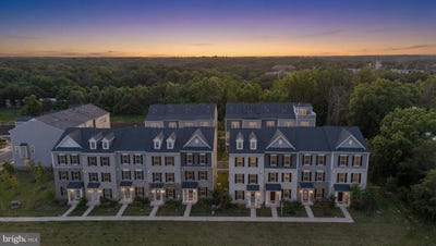 /international/us/7607-presidential-parkway-upper-marlboro-md-110108439957/